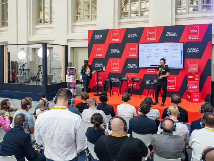 MERGE Startup Contest — startup pitcheando
